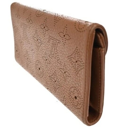 LOUIS VUITTON Amelial Wallet Monogram Mahina Leather BN M58157 69TA434 - Picture 4 of 14